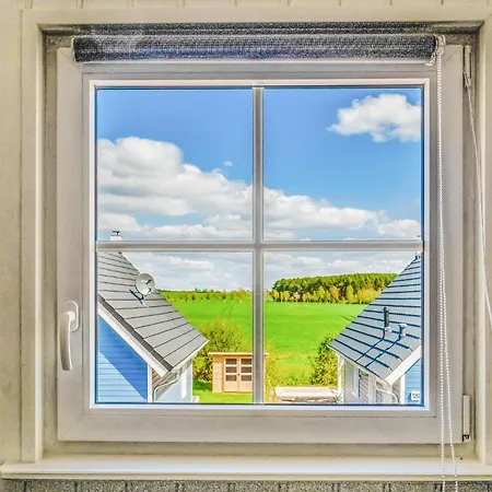 Holiday home Stunning In Zerpenschleuse